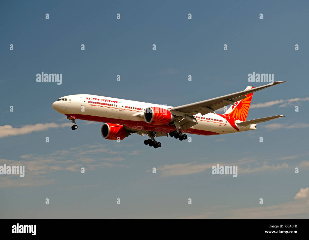 Air India Boeing 777-237LR on approach to London Heathrow Airport LHR.  SCO 7566 Stock Photo
