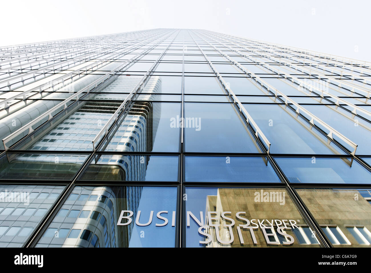 High rise building in frankfurt am main hi-res stock photography and ...