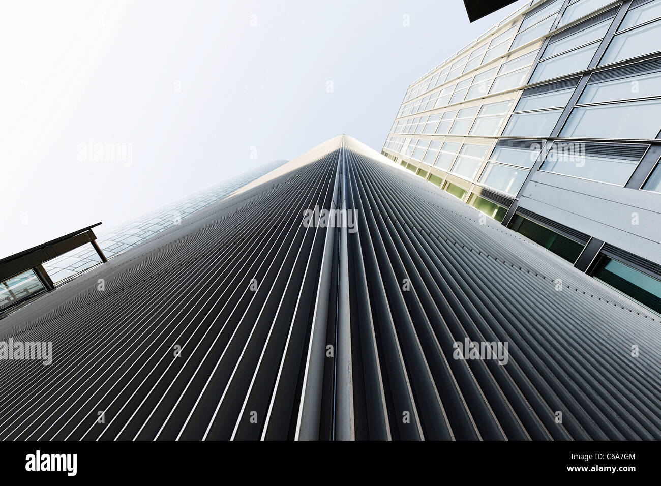 High rise building in frankfurt am main hi-res stock photography and ...