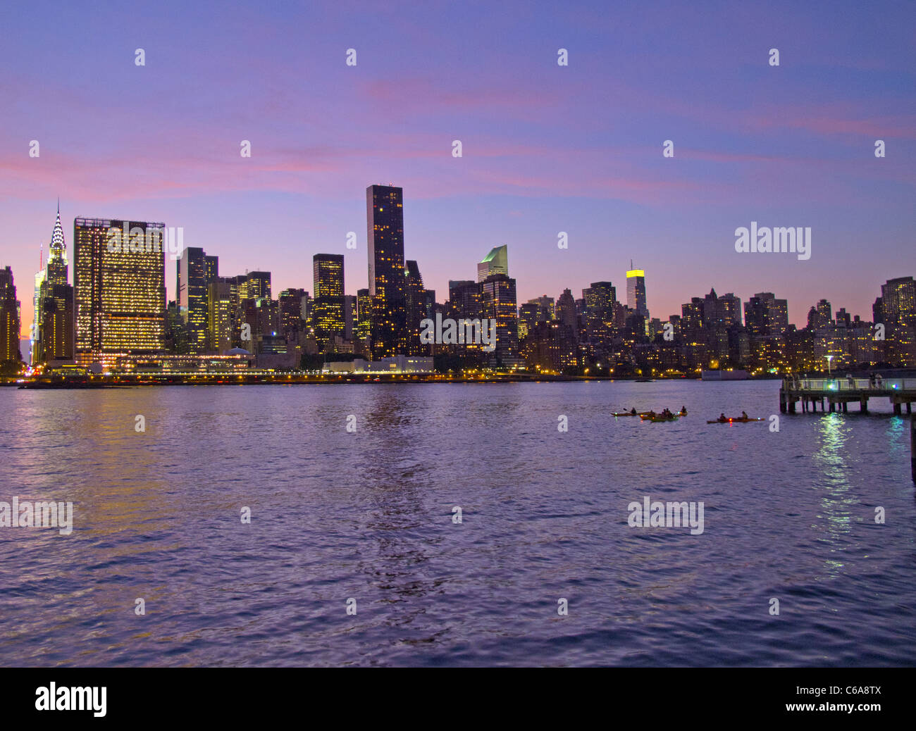 Manhattan skyline scene from Queens NY Stock Photo Alamy