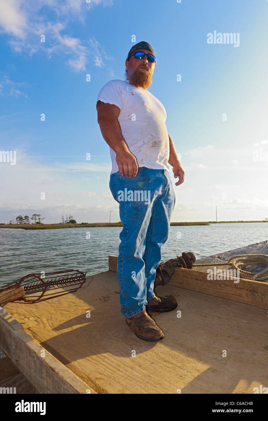 Oyster fishermen working in Apalachicola Bay Stock Photo Alamy