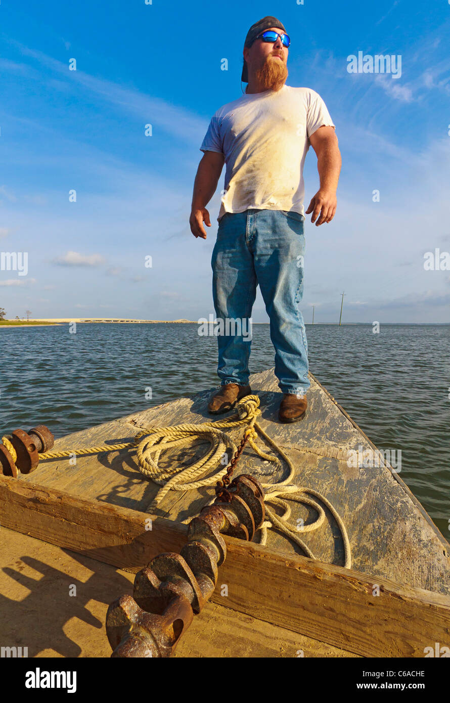 Oyster fishermen working in Apalachicola Bay Stock Photo Alamy