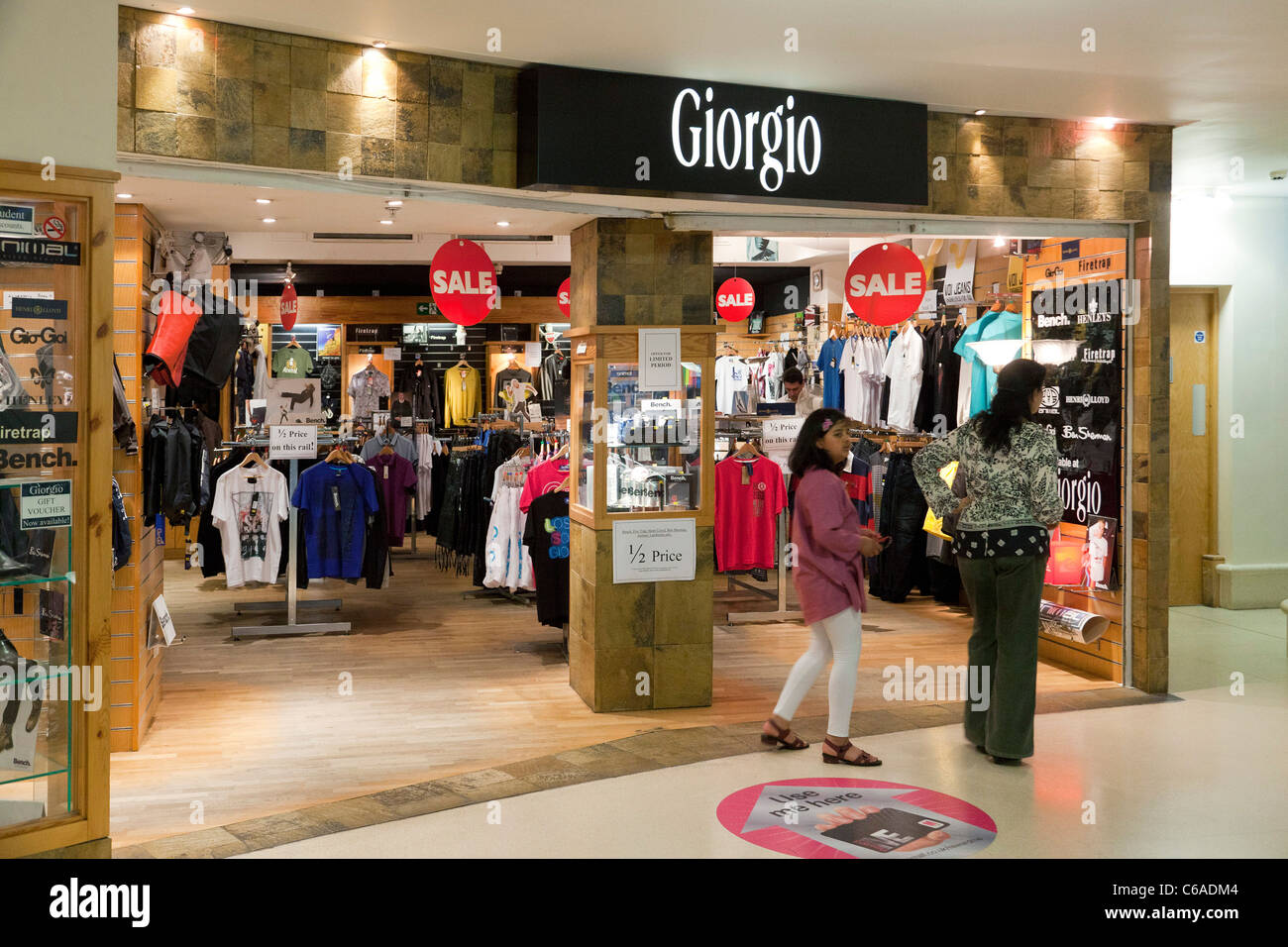 Fashion clothes shop name hi res stock photography and images Alamy