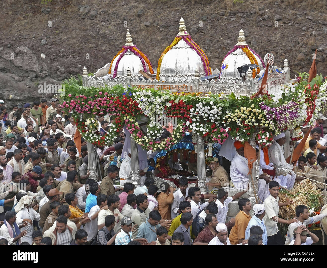 A group of wayfarers. Dive ghat, Maharashtra, India Stock Photo