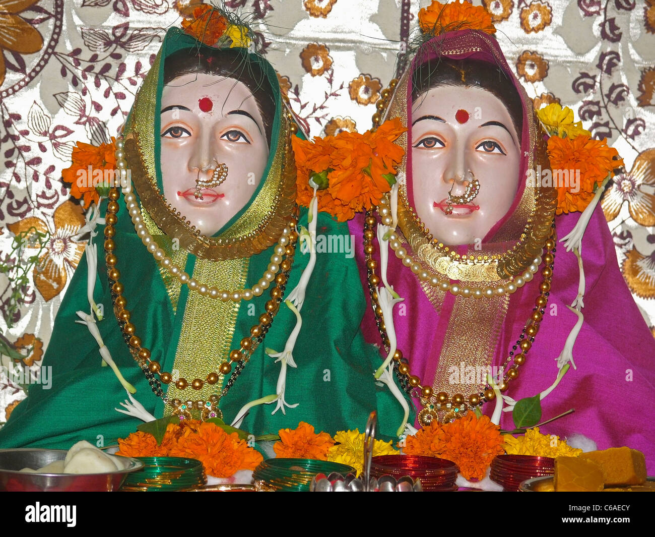 Gauri Ganapati Hi res Stock Photography And Images Alamy