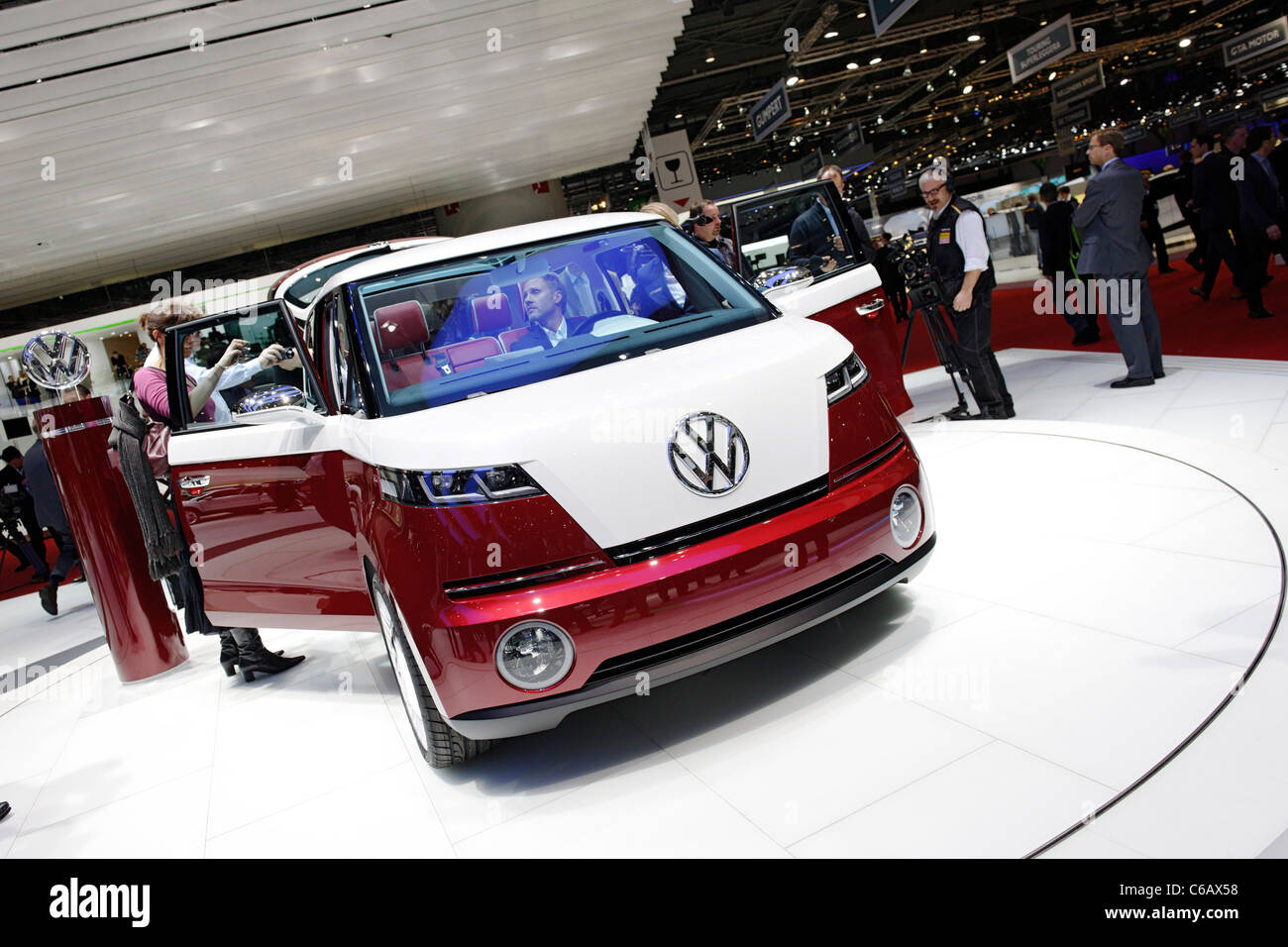 Volkswagen, VW logo, corporate identity, lettering, optional, white  background, Germany Stock Photo - Alamy