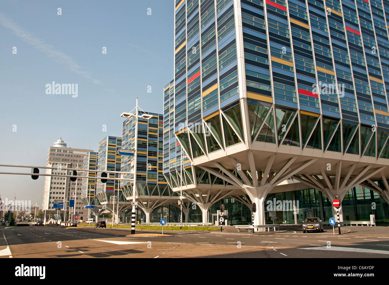 Onderhandelen Bedankt maak een foto Office Achmea Building Zilveren Kruis Leiden Schipholweg Netherlands near  Central Station Stock Photo - Alamy