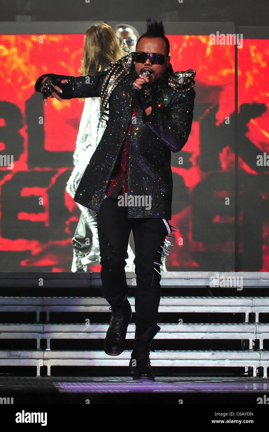 apl-de-ap-of-black-eyed-peas-performing-live-at-o2-world-arena-berlin