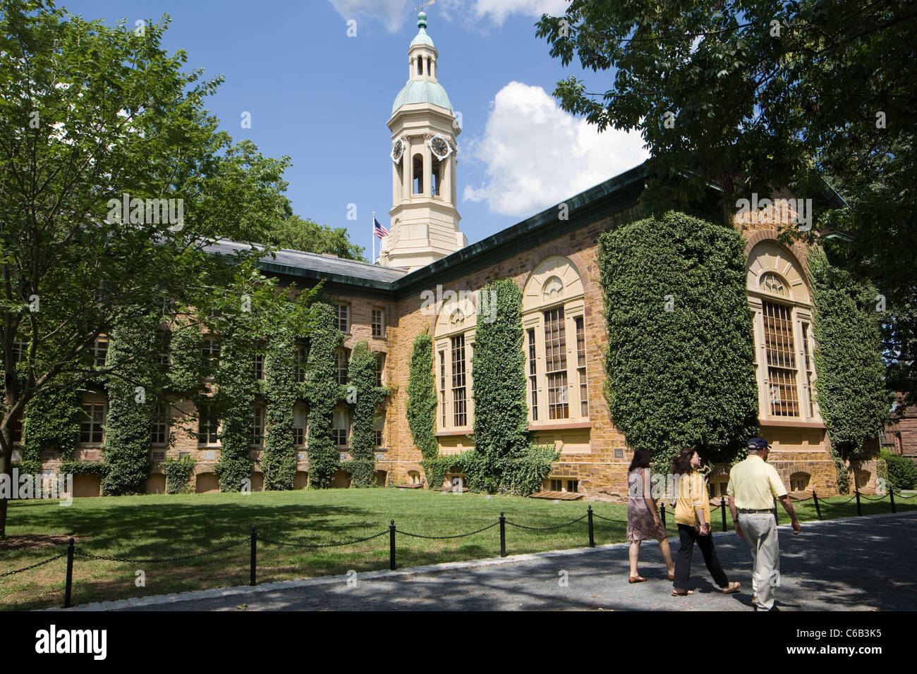 Ivy-covered Nassau Hall, 1756, Princeton University, New Jersey Stock Photo
