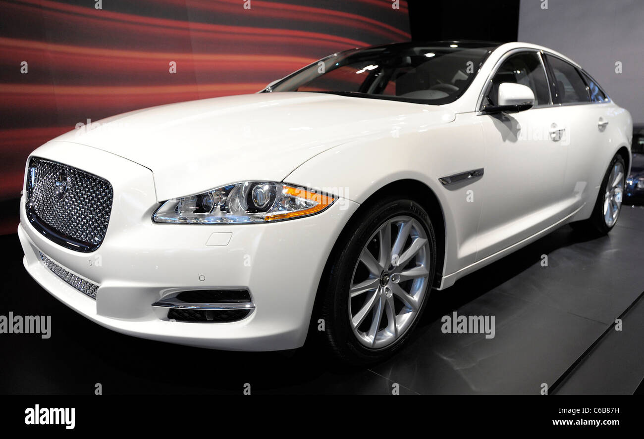 Aprender acerca 120+ imagen jaguar cars canada Viaterra.mx