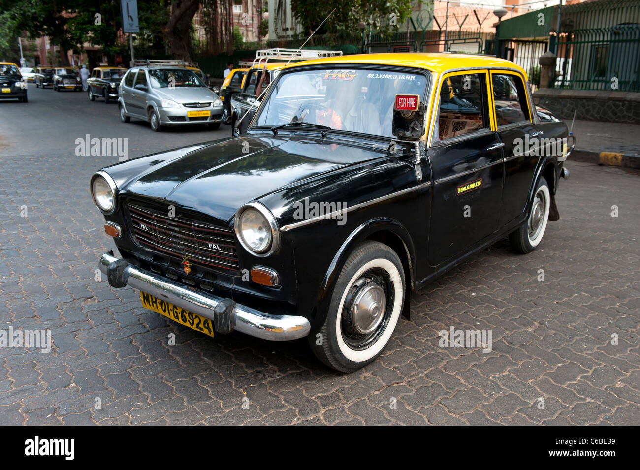 Mumbai Taxi Stock Photos Mumbai Taxi Stock Images Alamy
