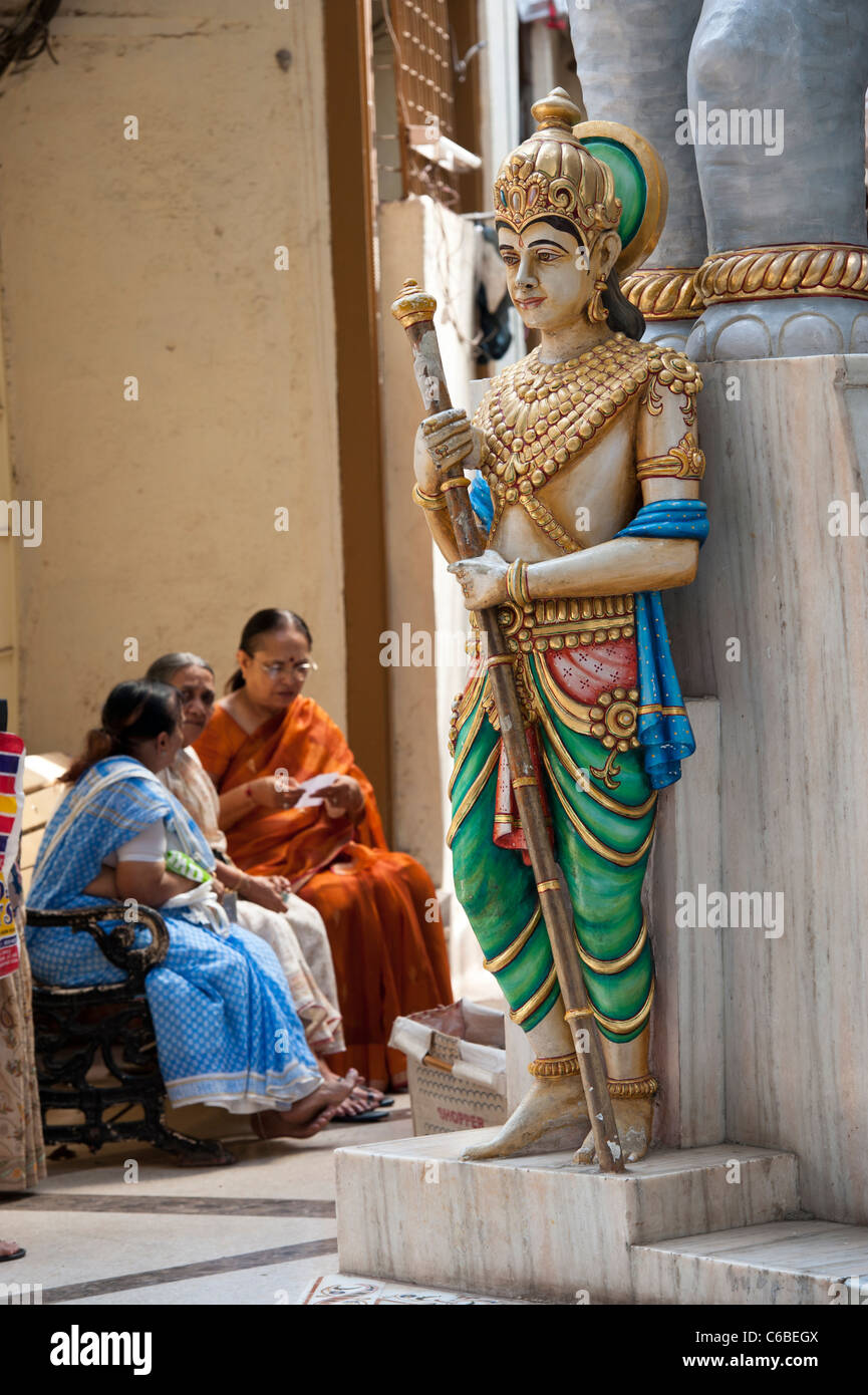 Statue at the Entrance of Babu Amichand Panalal Adishwarji Jain Temple in Malabar Hill Mumbai, India Stock Photo