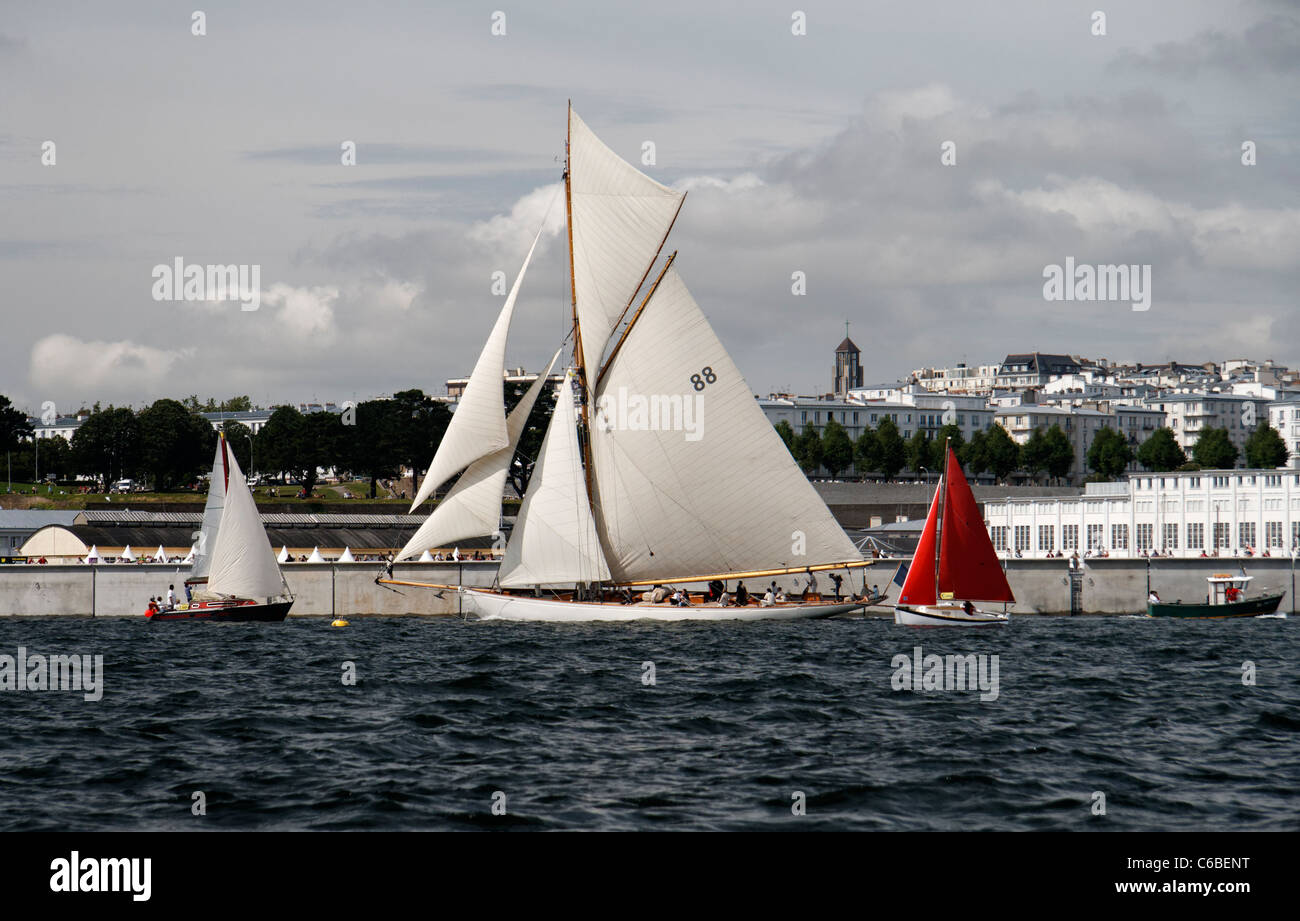 Moonbeam of Fife III, classic yacht, gaff yawl (William Fife), maritime festival, Brest