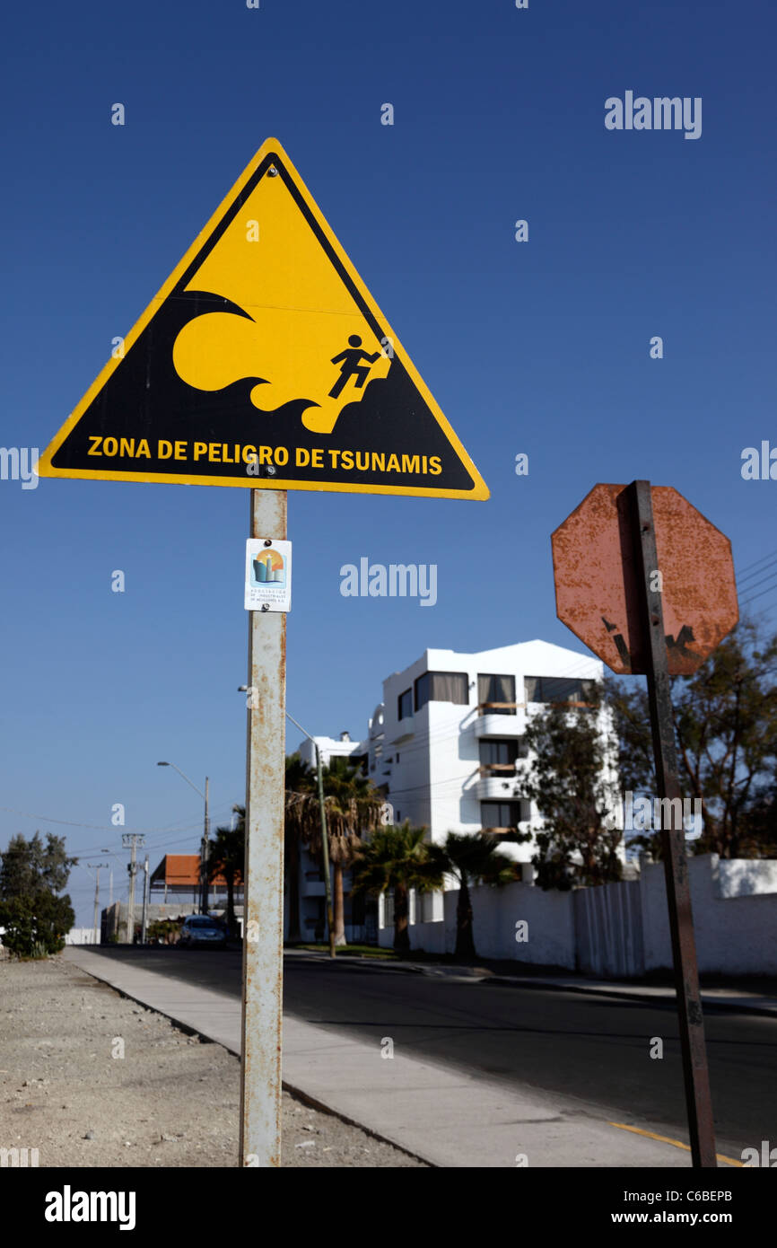 Tsunami danger zone sign in Spanish language, Mejillones, Región de Antofagasta, Chile Stock Photo