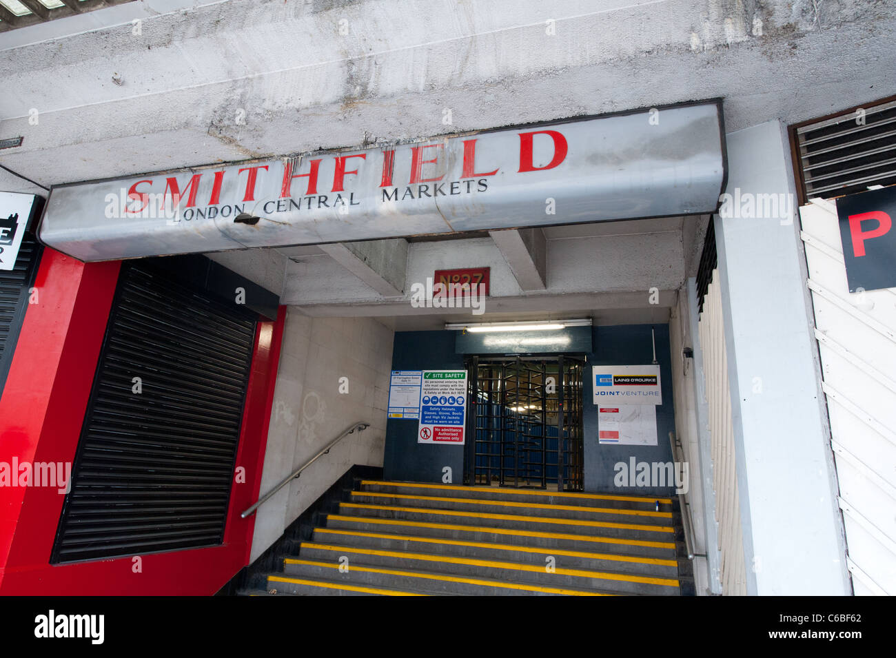 The entrance to Smithfield Meat Market, London Stock Photo