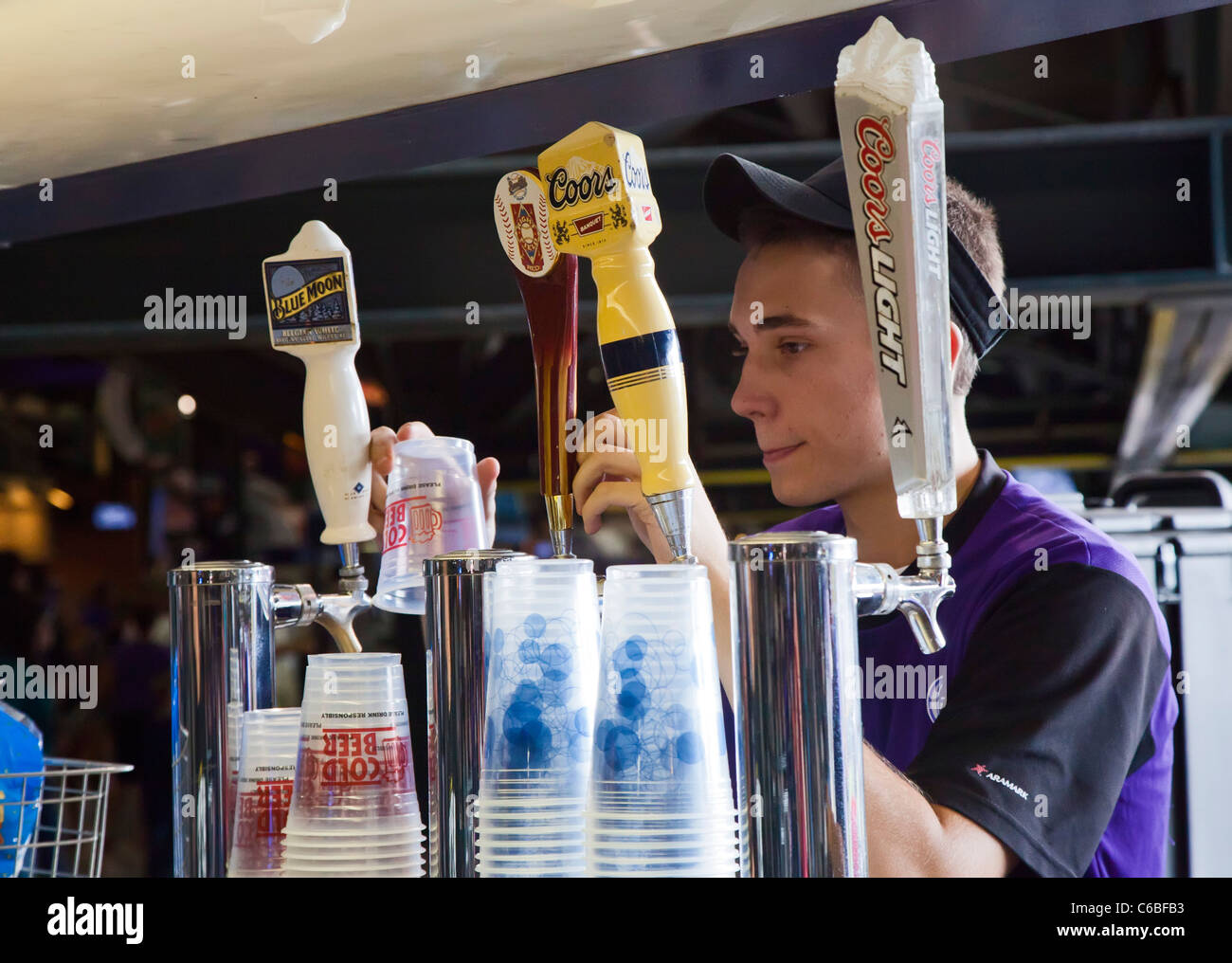 Beer vendor baseball hi-res stock photography and images - Alamy