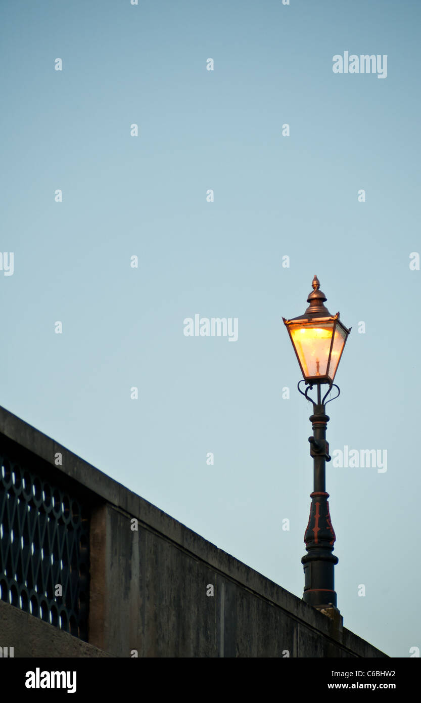 Victorian street lamp hi-res stock photography and images - Alamy