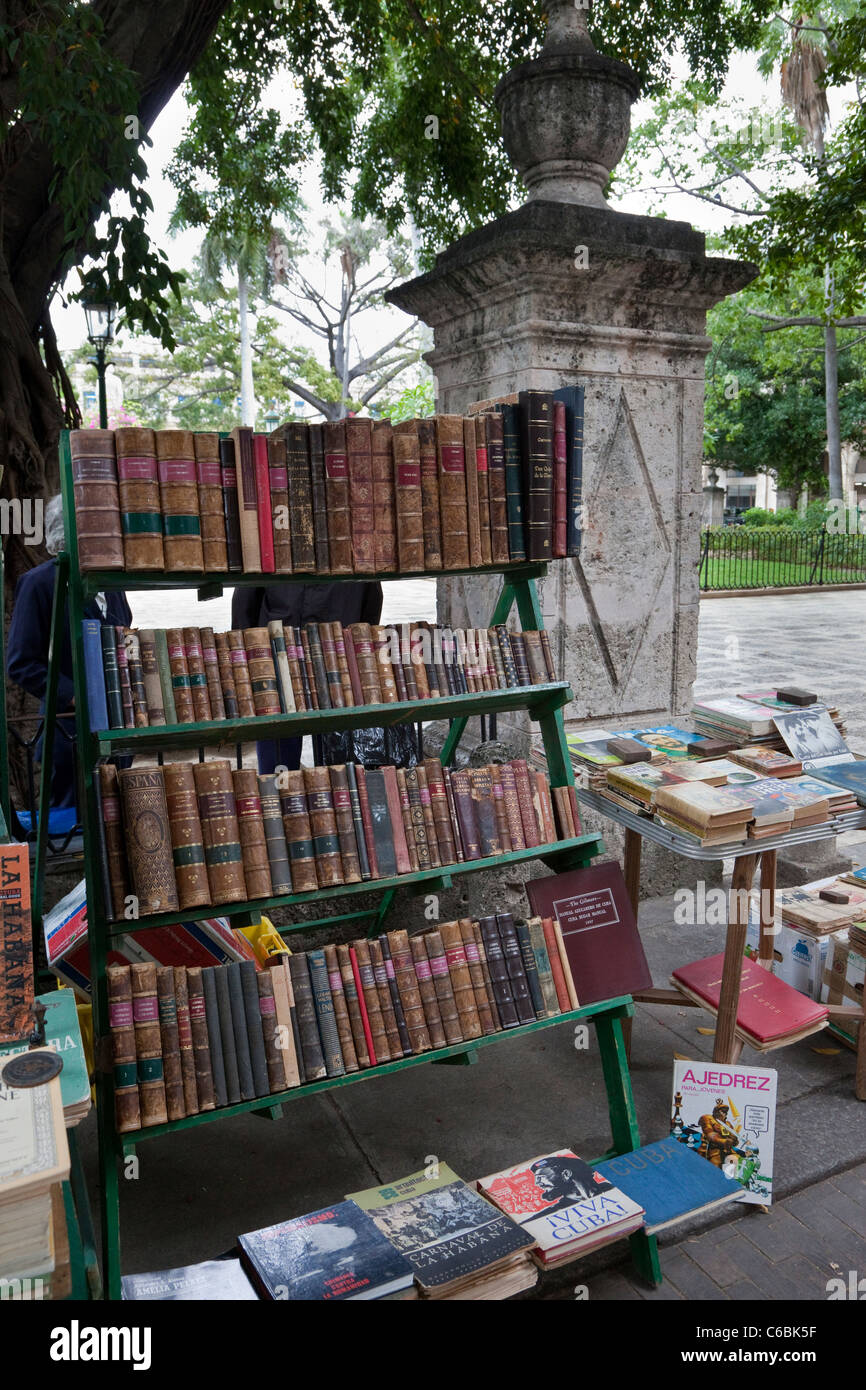 Cuba, Havana. Booksellers, Plaza de Armas. Stock Photo