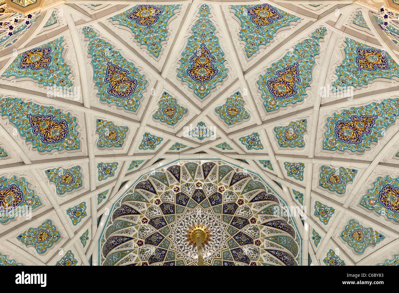 Beautiful decoration in Grand Mosque of Muscat, Oman Stock Photo Alamy