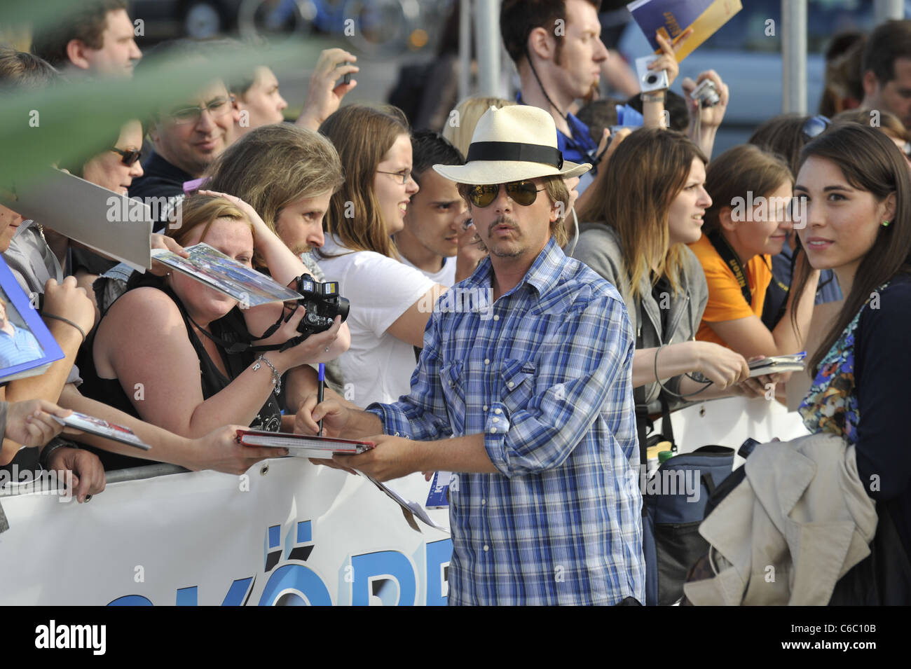 David Spade At The German Premiere Of Grown Ups Kindskoepfe At Berlin Beach At O2 World Arena Berlin Germany Stock Photo Alamy