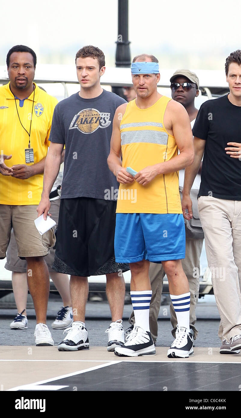 Justin Timberlake and Woody Harrelson play basketball on the set of the new film 'Friends with