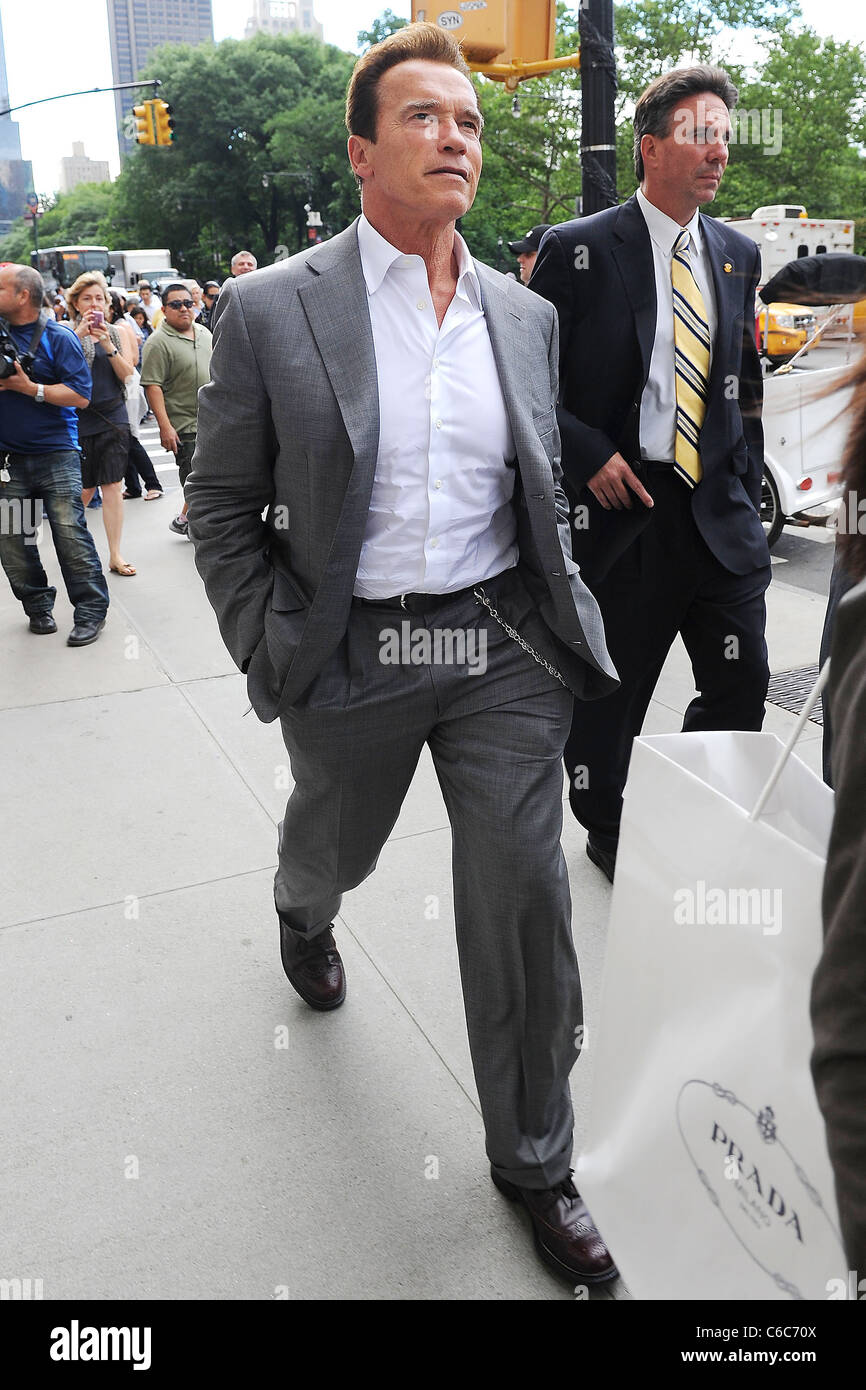 California Governor Arnold Schwarzenegger walking back to his Midtown