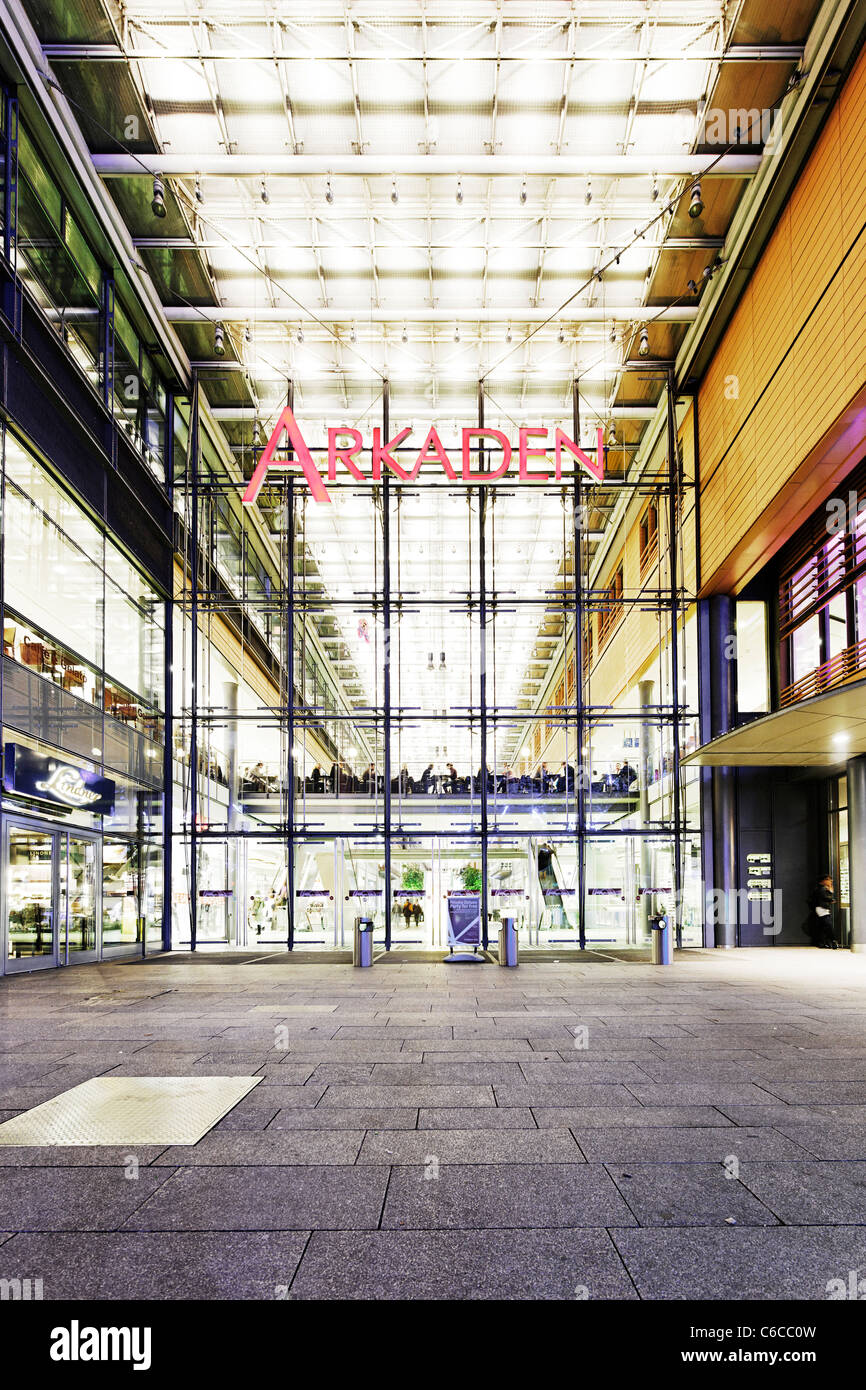Arkaden arcades at potsdamer platz square hires stock photography and images Alamy