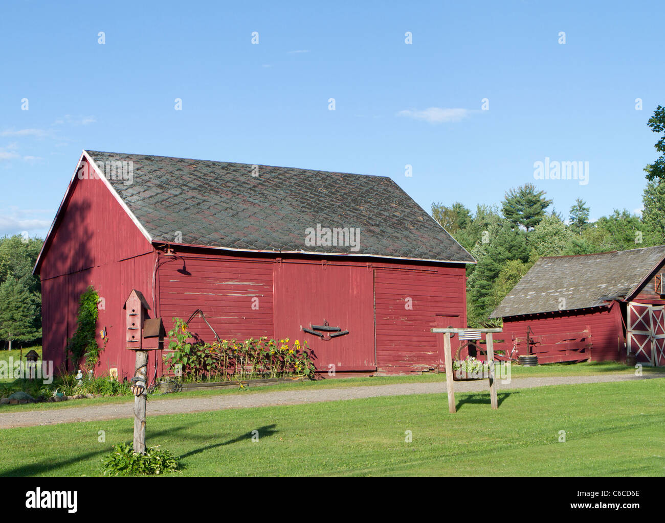 Arts and crafts barn in New York USA America Stock Photo Alamy