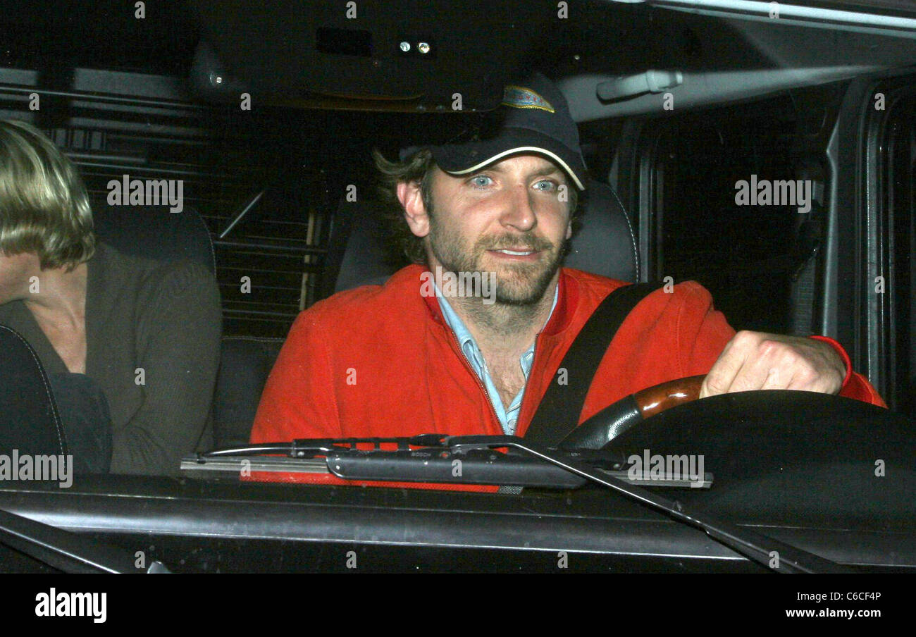 Bradley cooper girlfriend hi-res stock photography and images - Alamy