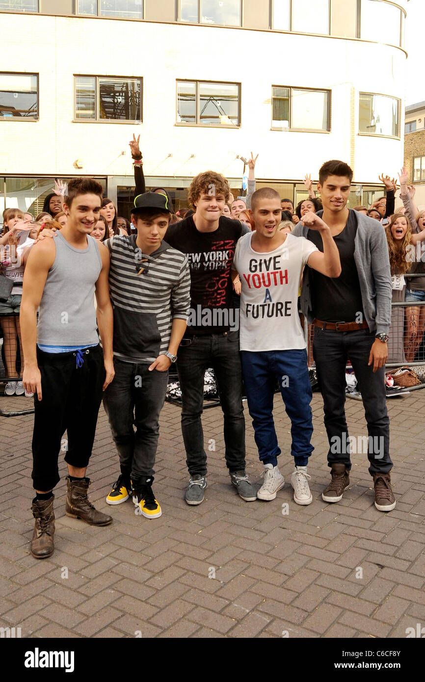 Max George James Mcguiness Nathan Sykes Tom Parker And Siva Stock Photo Alamy