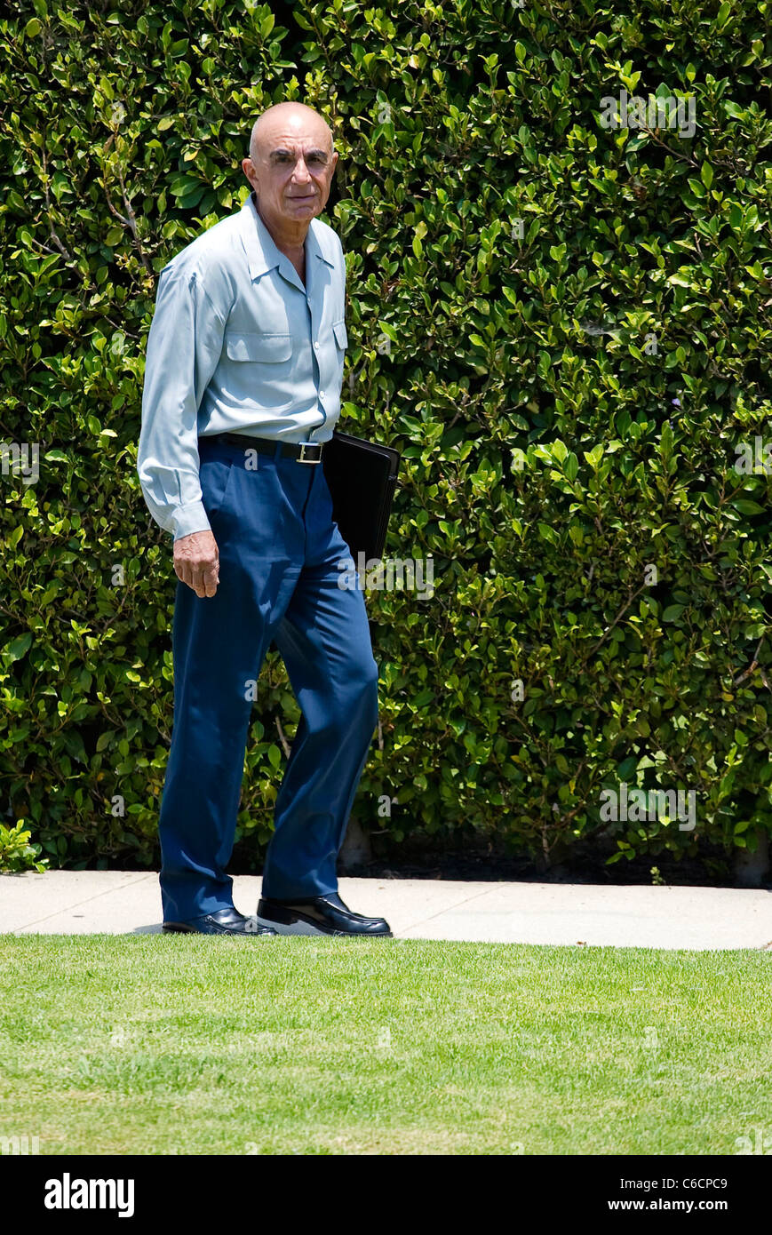 {O.J. SIMPSON}