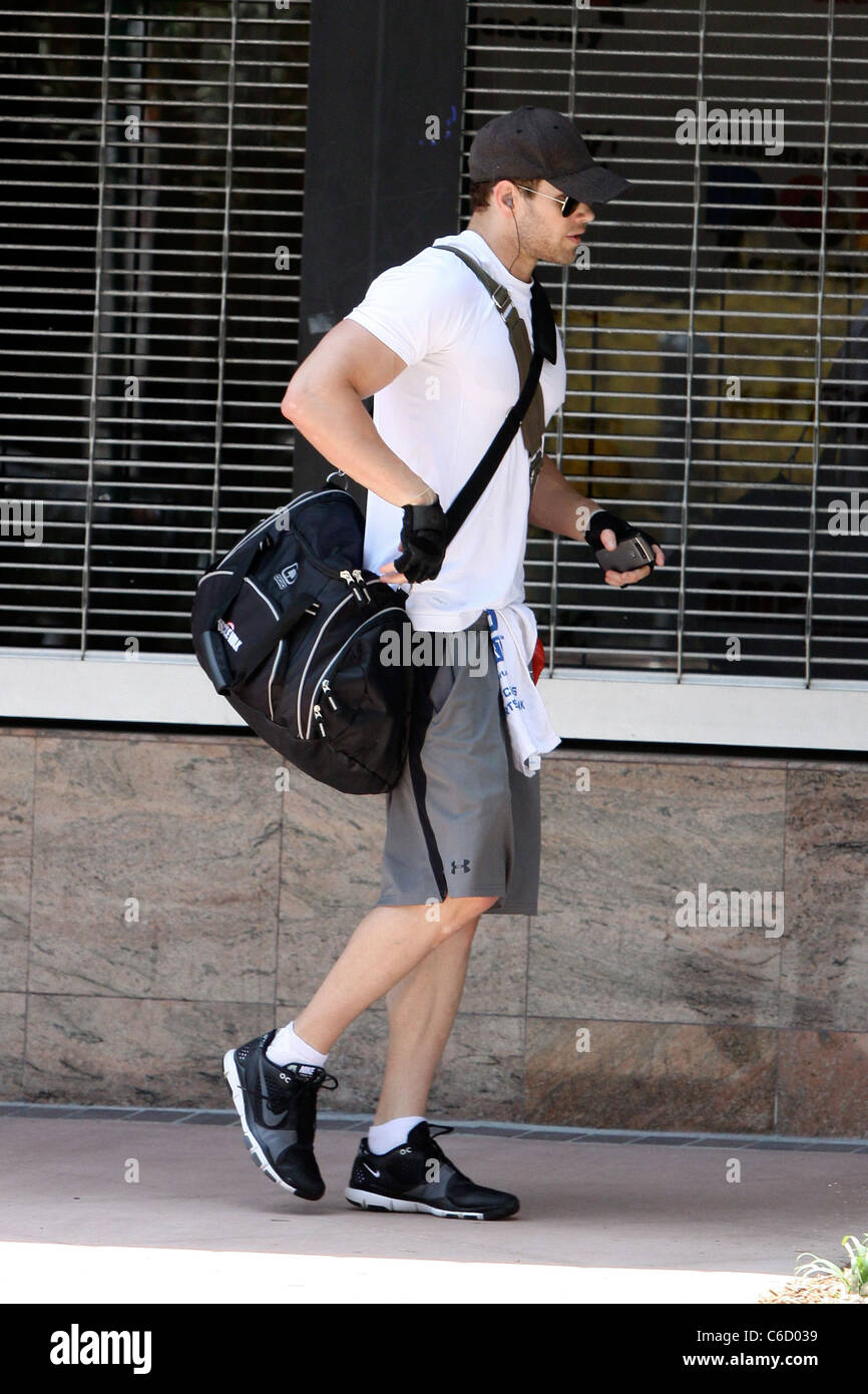 Kellan Lutz departs Body Image gym Los Angeles, California 26.07.10
