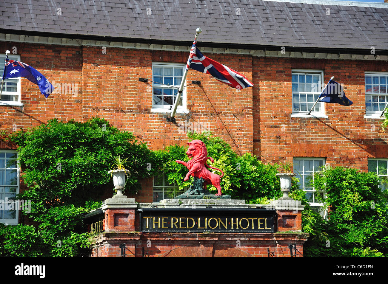 The Red Lion Hotel, Hart Street, Henley-on-Thames, Oxfordshire, England, United Kingdom Stock Photo