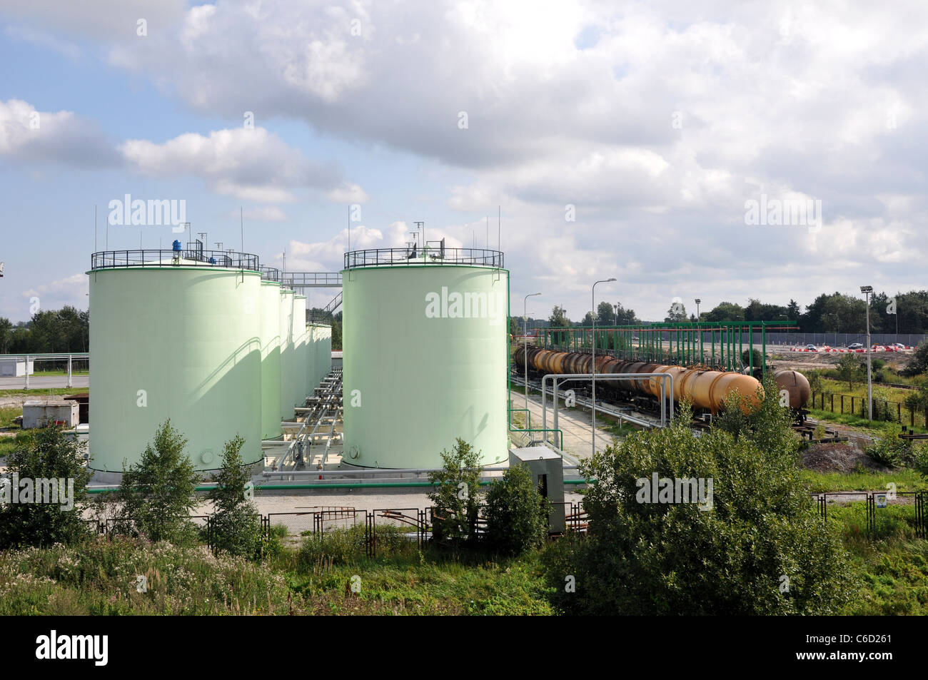 Station of swapping of fuel from railway tanks in storehouse Stock