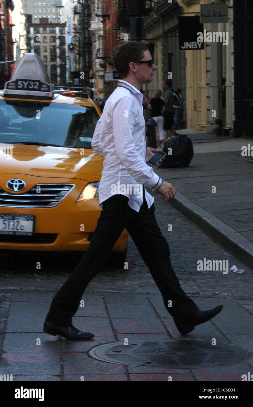 Muse Frontman Muse frontman Matthew Bellamy leaving John Varvatos on Spring Street in ...