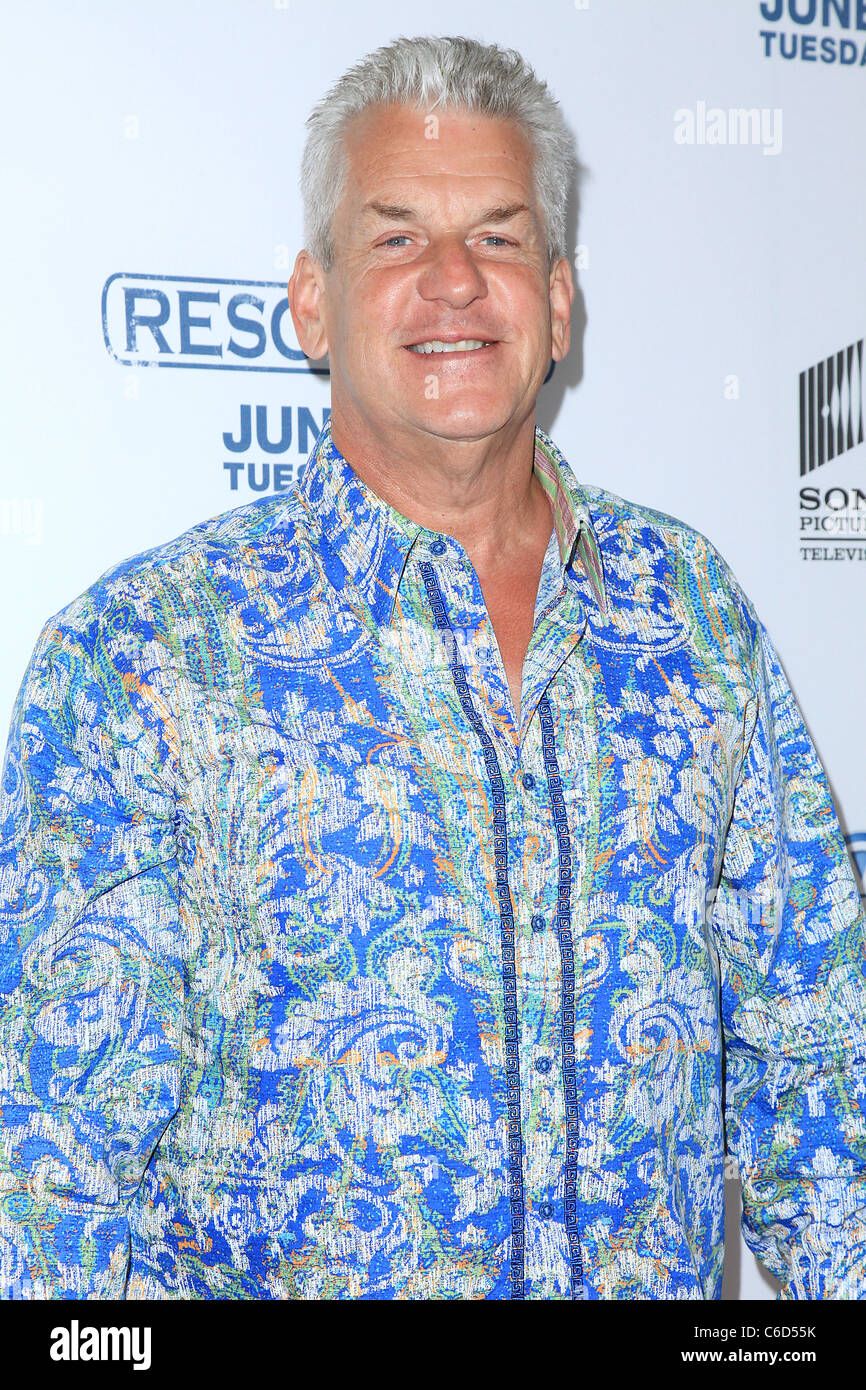 Lenny Clarke 'Rescue Me' Season 6 premiere at AMC Theatres Empire 25 in ...