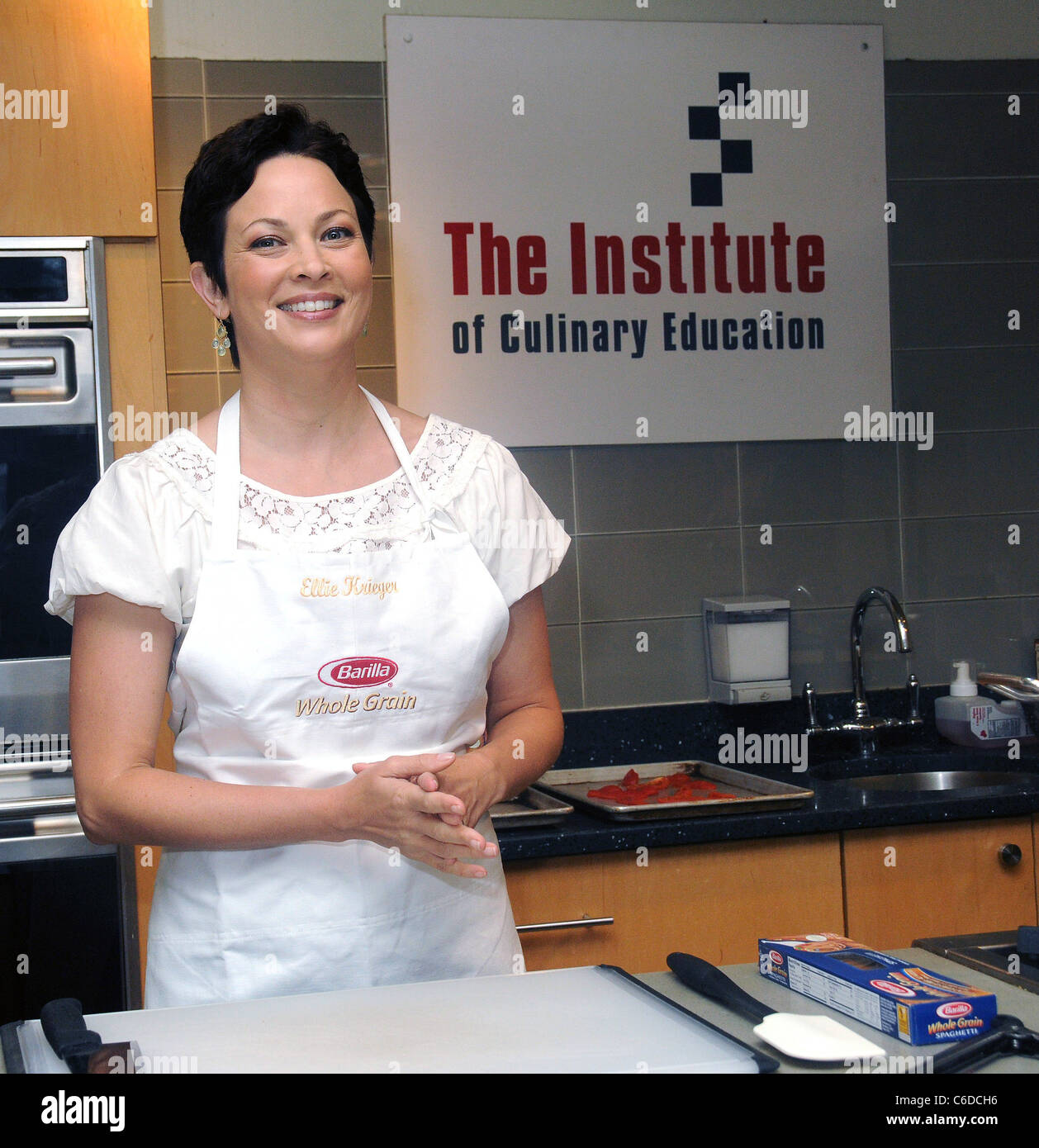 Celebrity chef, bestselling author and registered dietitian, Ellie