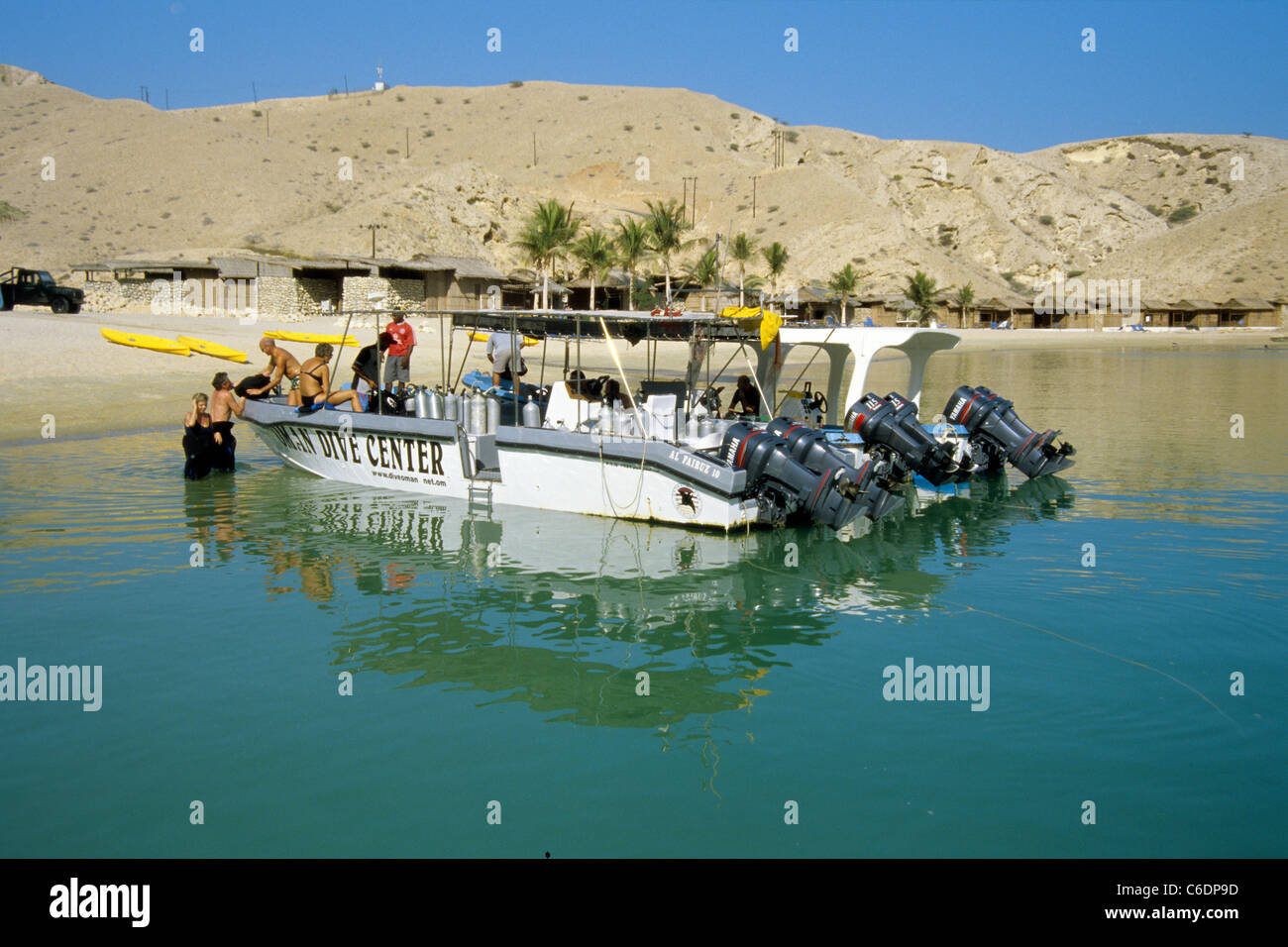 Tauchboote vor der Extra Divers Lodge, Extra Divers Lodge, boats at the lonely bay, beach, Hotel, Resort, close Muscat Stock Photo