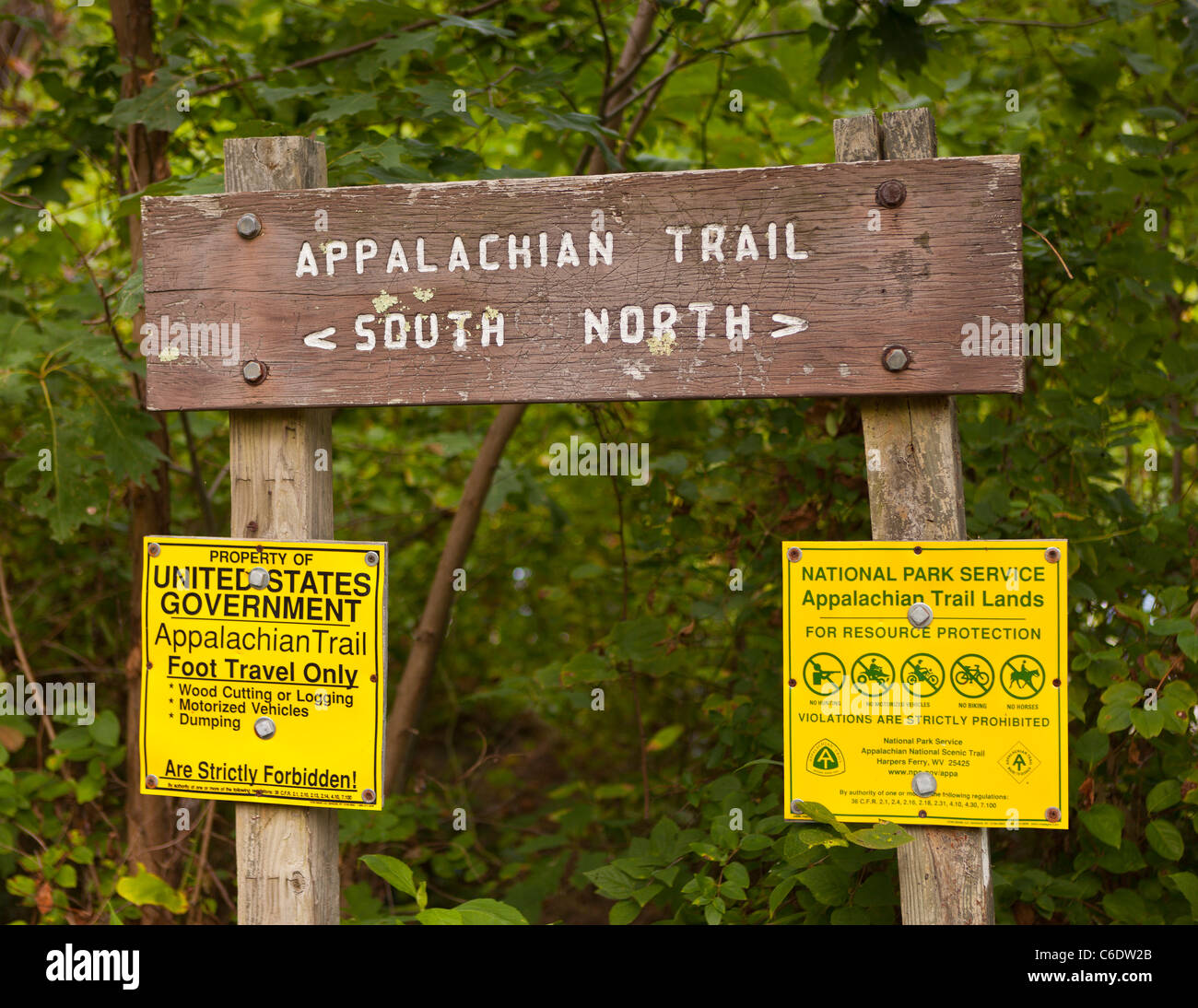 APPALACHIAN TRAIL, VIRGINIA, USA Sign on trail to McAfee Knob on