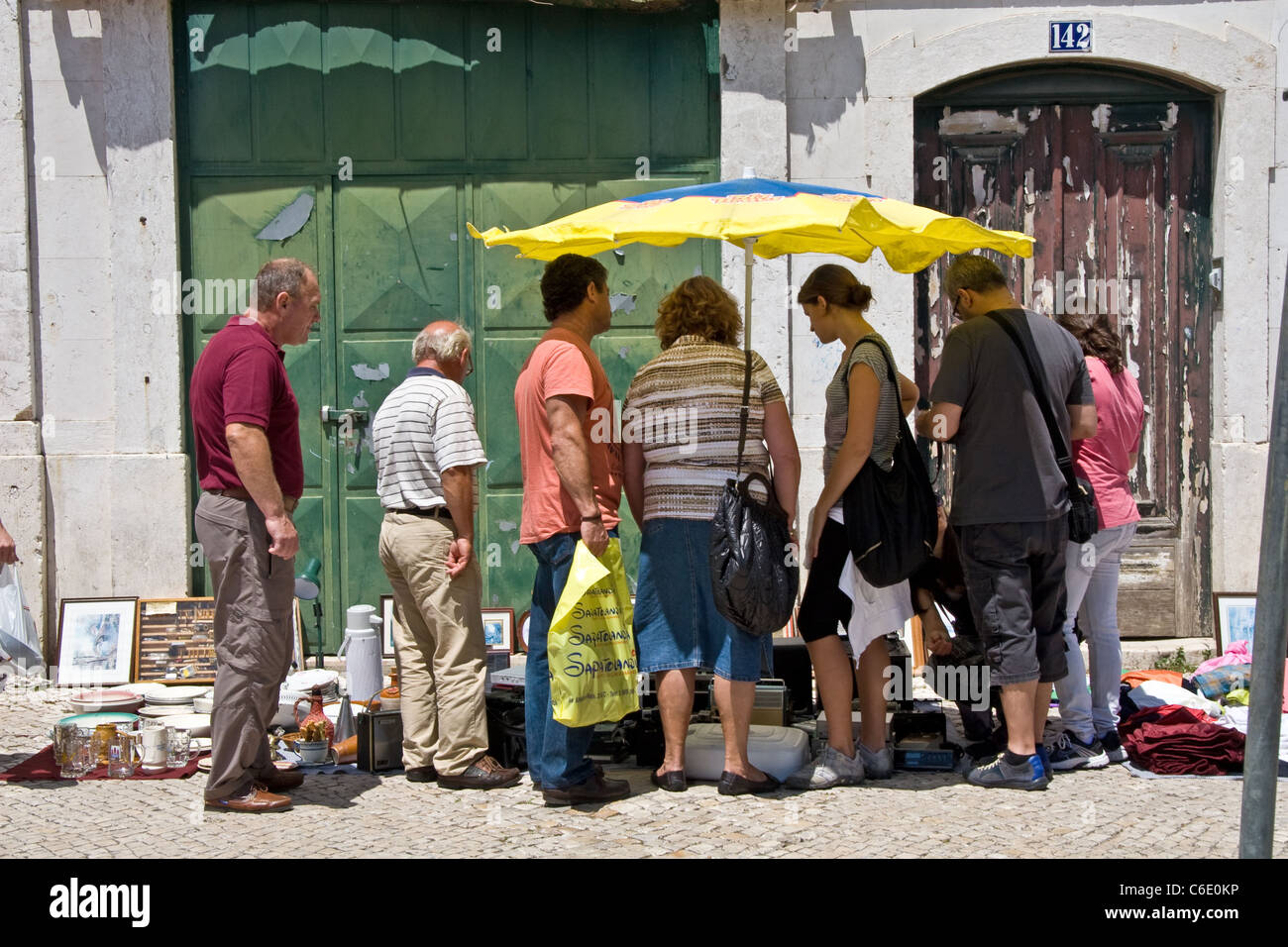 feira-da-ladra-lisbon-s-flea-market-campo-de-santa-clara-in-s-o