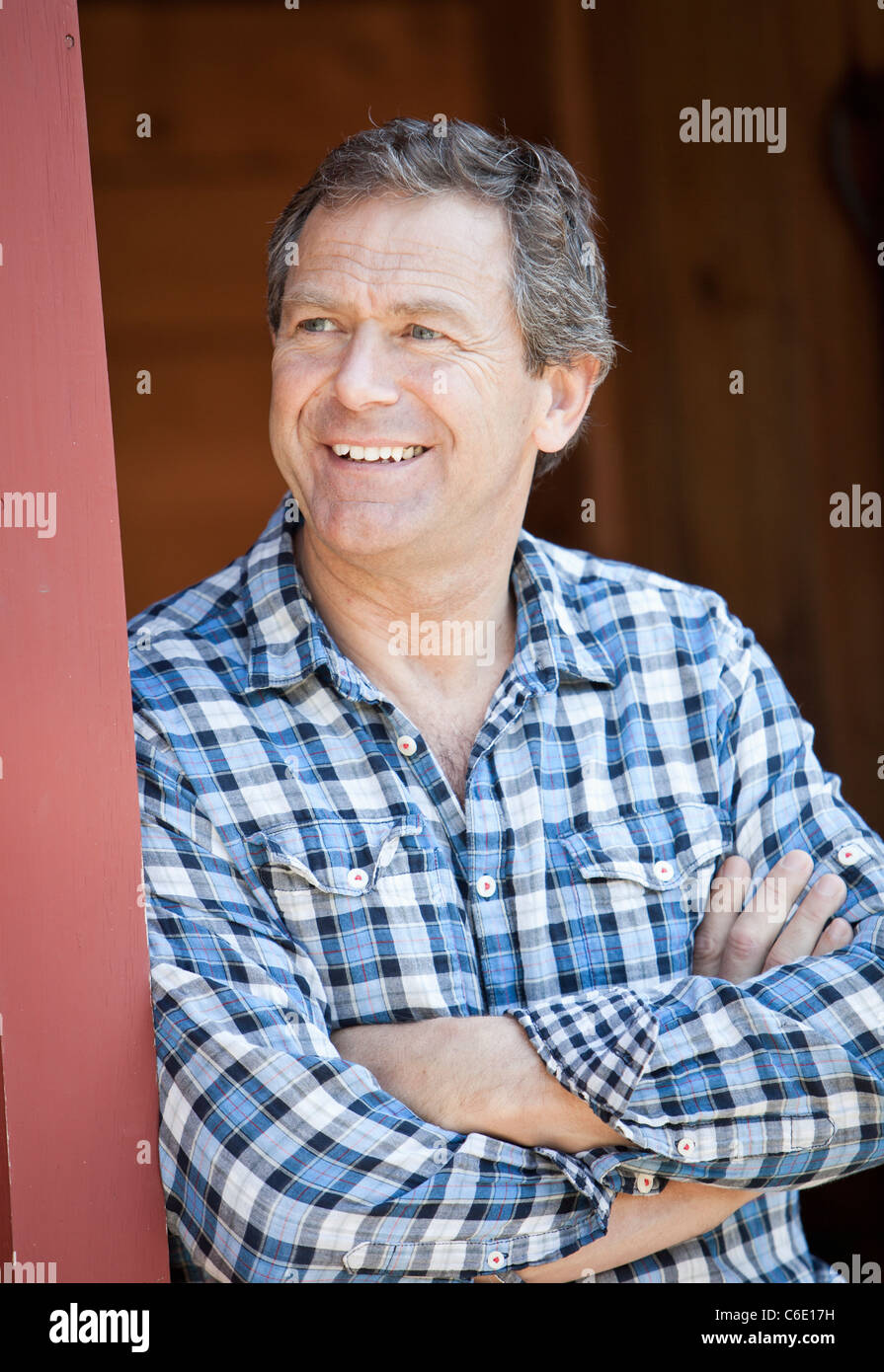 Crossed arms man hi-res stock photography and images - Alamy