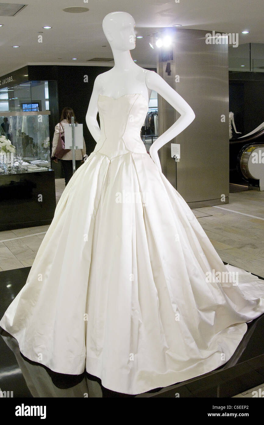 Bloomingdales dresses hi res stock photography and images Alamy