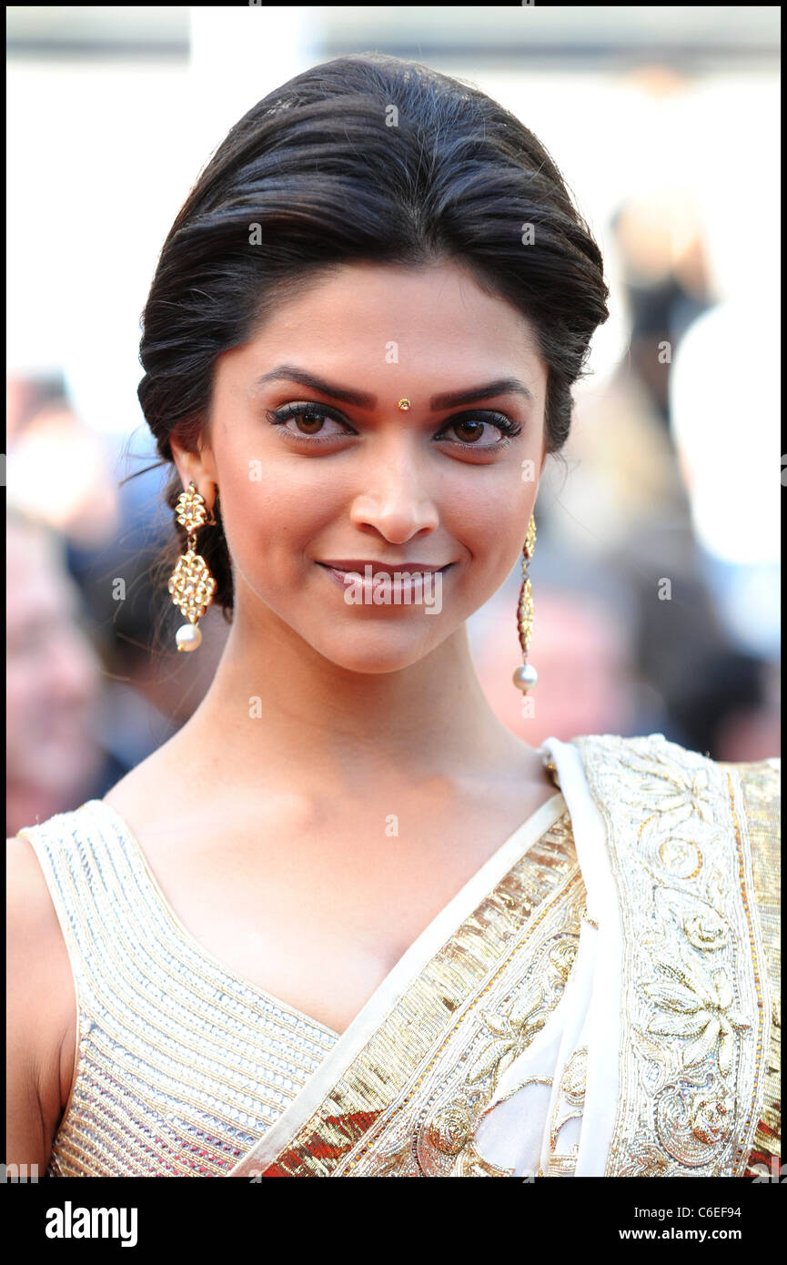 Deepika Padukone 2010 Cannes International Film Festival - Day 2 - 'On  Tour' premiere - red carpet arrivals Cannes, France Stock Photo - Alamy, image size:865x1390