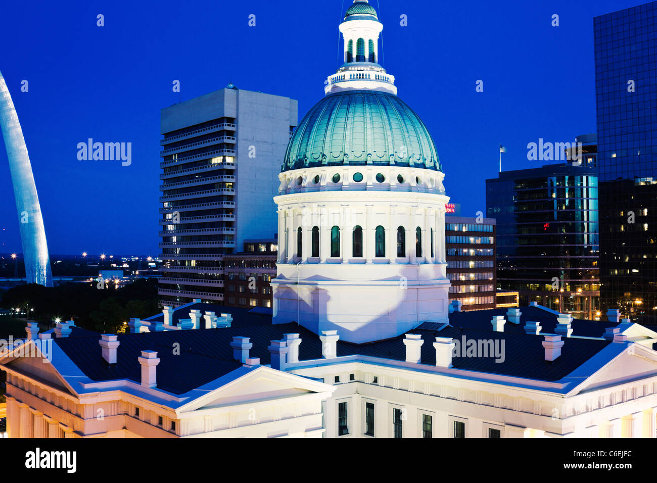 USA, Missouri, St. Louis, Courthouse at dusk Stock Photo - Alamy