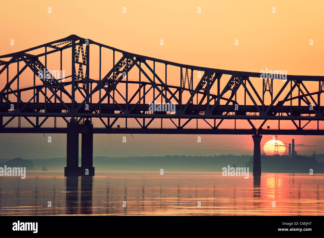 USA, Kentucky, Louisville, Sunrise by Ohio River Stock Photo