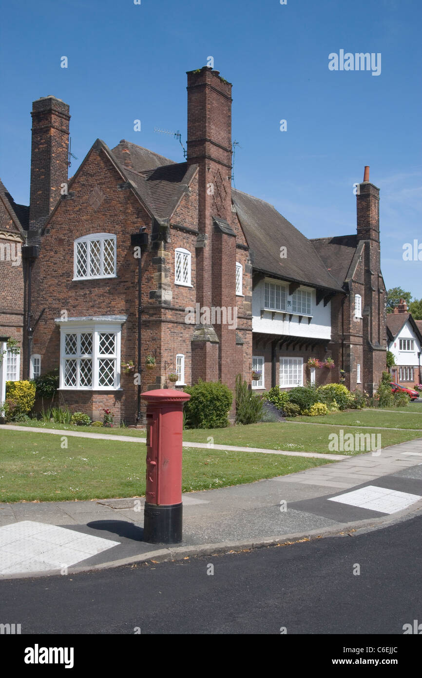 homes at port sunlight on the wirral Stock Photo Alamy