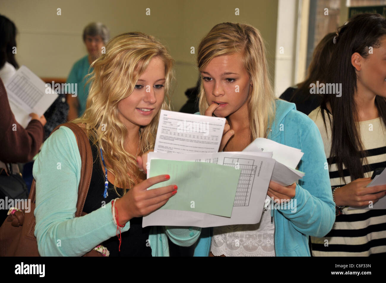 Gcse Exam Results At A London Secondary School England Uk Stock Photo Alamy Gcse Exam Results At A London Secondary School England Uk Stock Photo Alamy