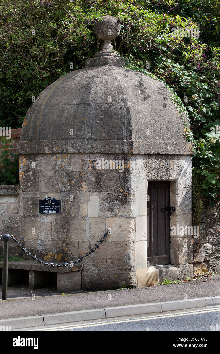 The Old Lock up or Blind House at Hilperton Stock Photo Alamy