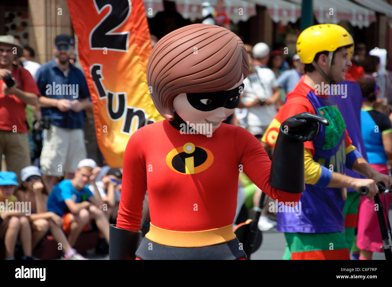 walt disney world resort parks orlando florida hollywood studios disneys pixar countdown to fun parade mrs incredible elastigirl Stock Photo