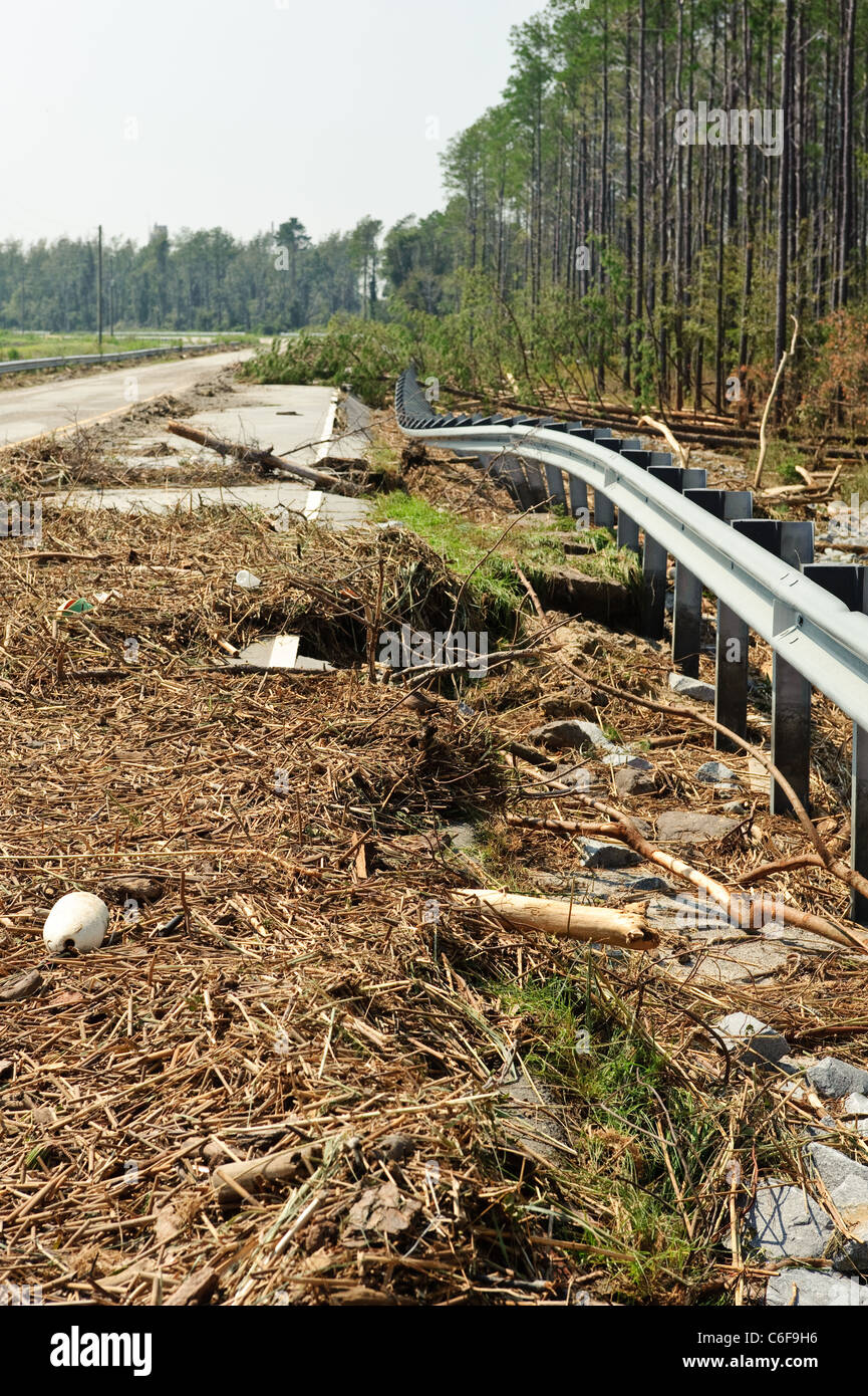 Hurricane damage hi-res stock photography and images - Alamy